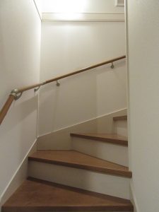 「web内覧会」リビング階段！廻り階段にはするな